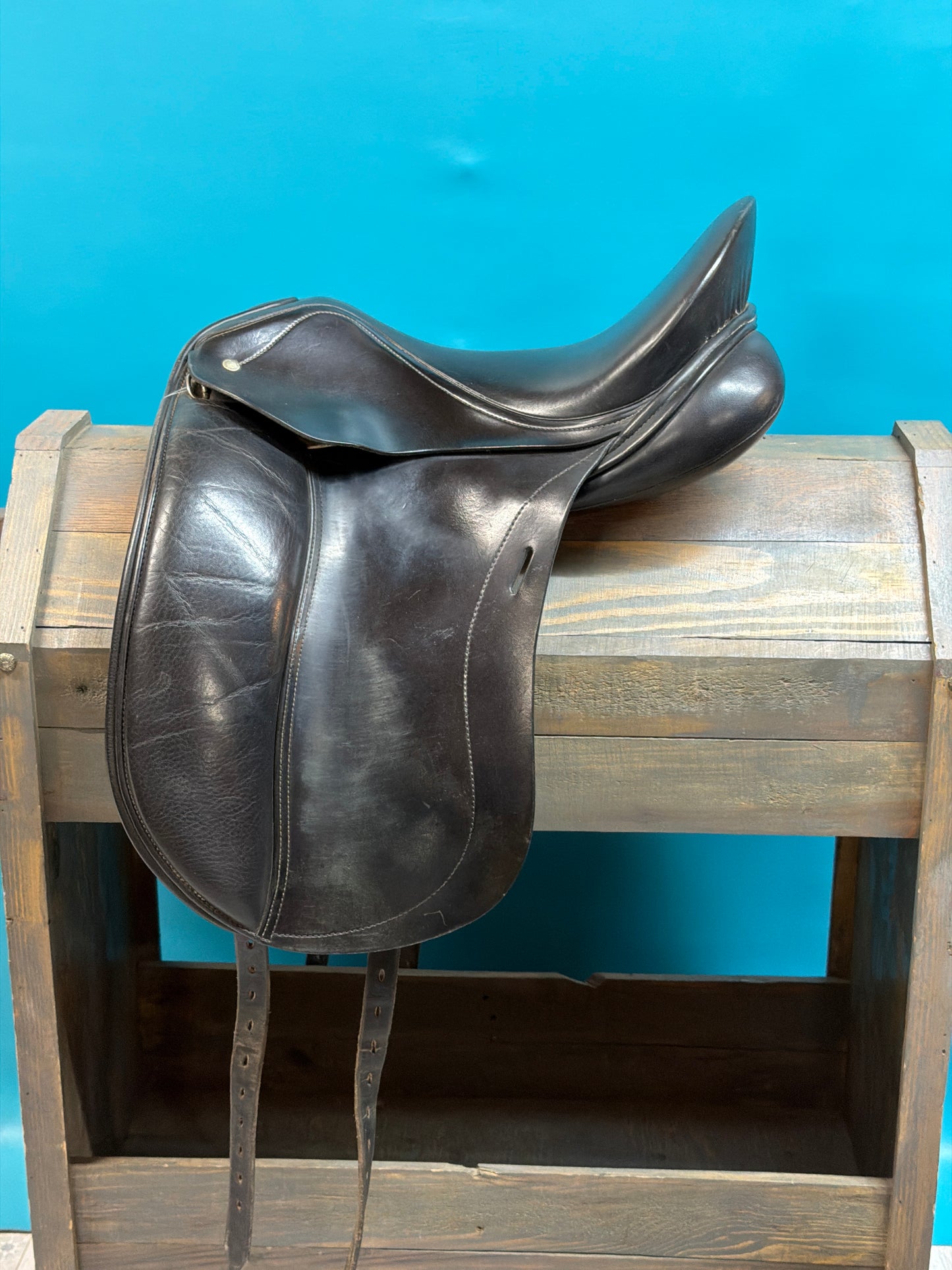Black Schleese Infinity Saddle Dressage Saddle, 17