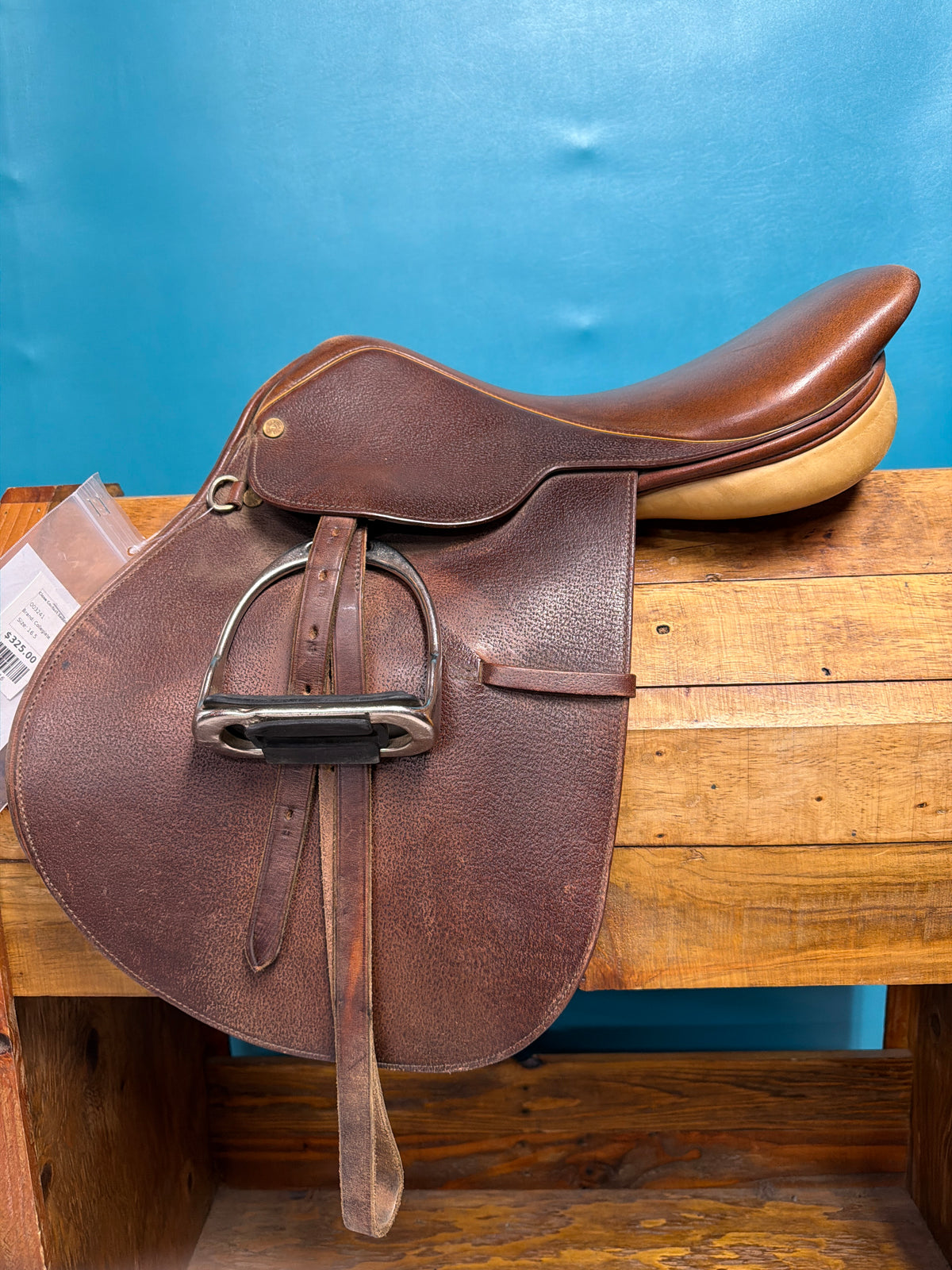 Collegiate Close Contact Saddle, 16.5