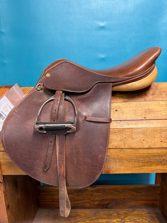 Collegiate Close Contact Saddle, 16.5