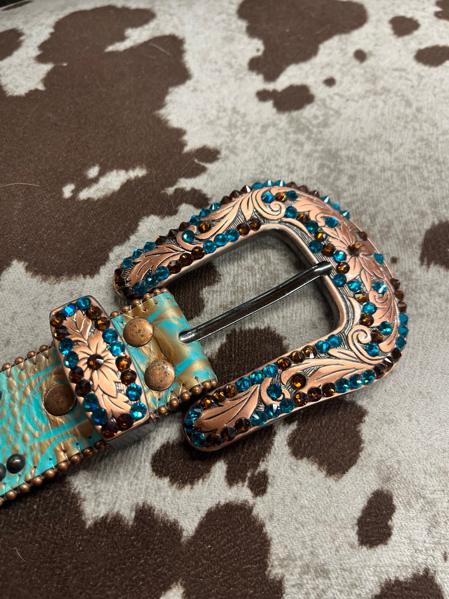 Gorgeous B.B Simon Western a belt