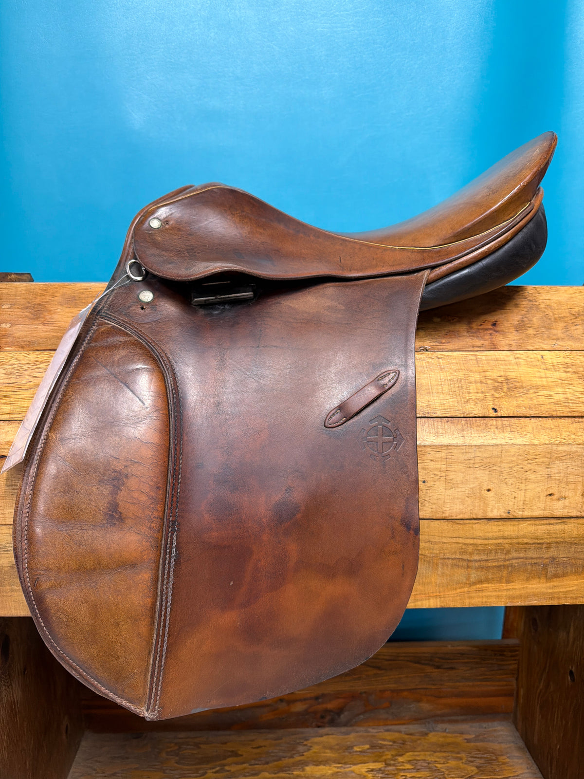 Royale English Saddle, 16.5