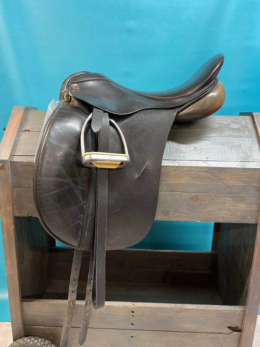 Albion Dressage Saddle, 17.5"