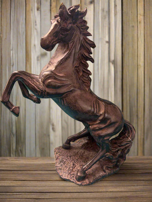 Gift raft Rearing Horse Statue
