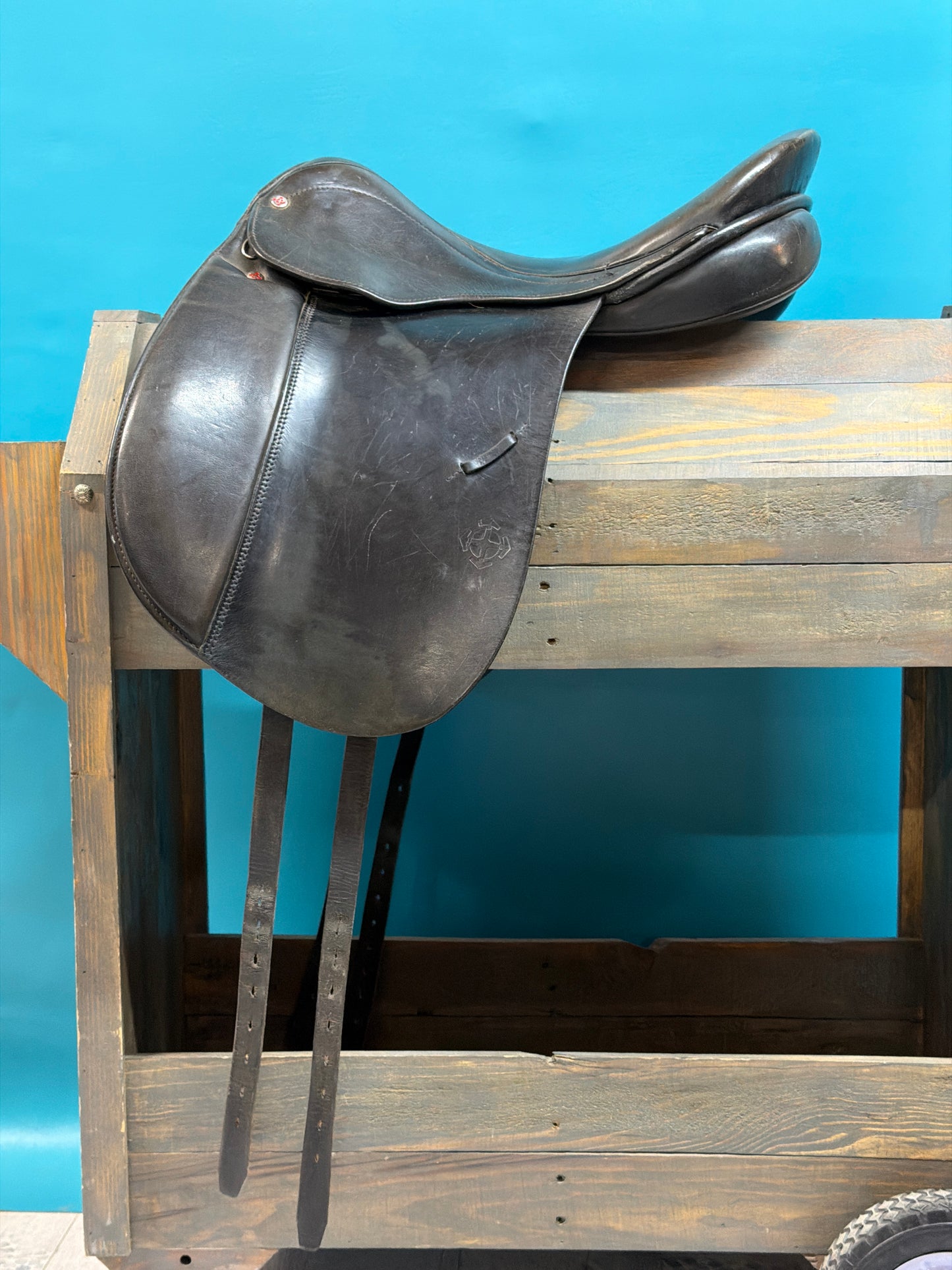 Courbette Futura Dressage saddle, 18