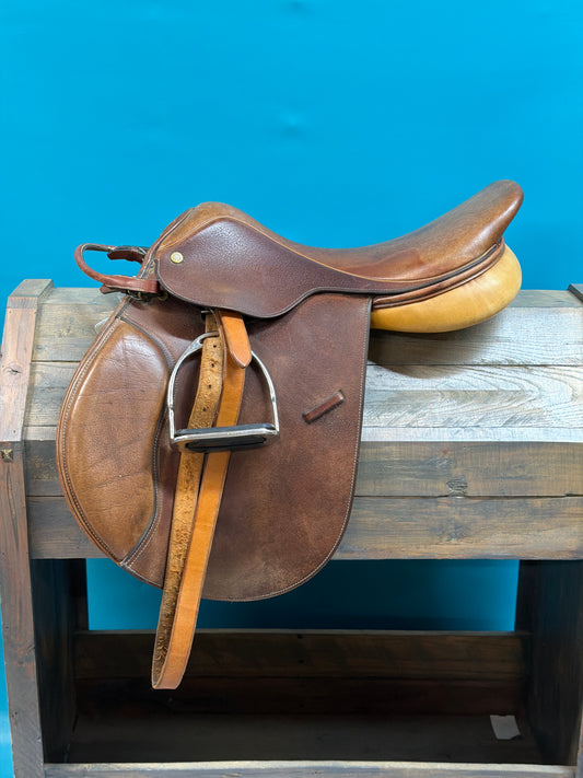 Collegiate English Saddles, 17