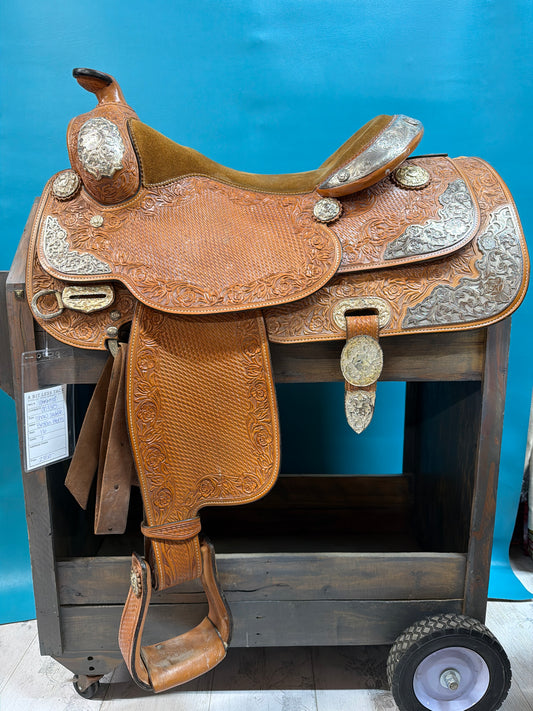 Broken Horn Show Saddle, 16