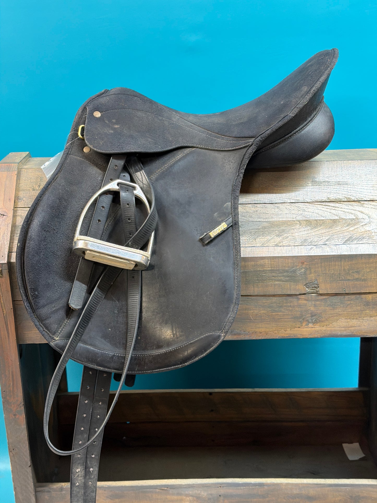 Black Wintec All purpose saddle, 17