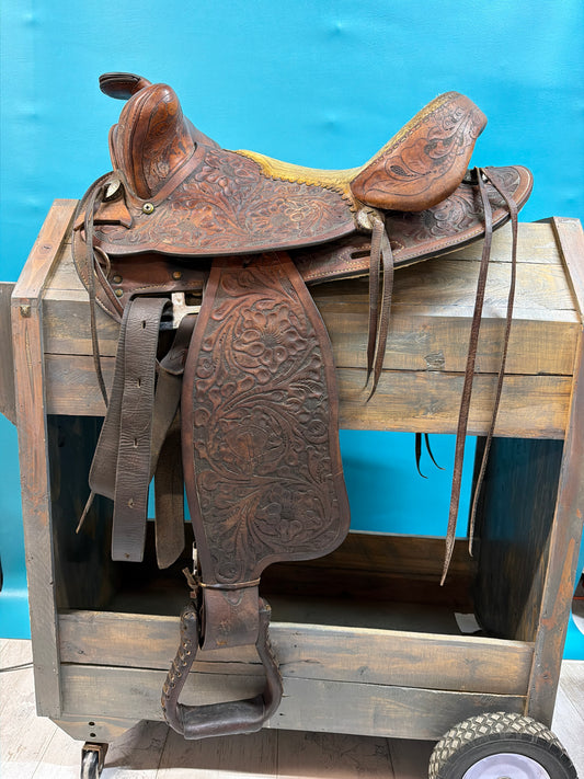 Hereford Ranch Saddle, 14.5