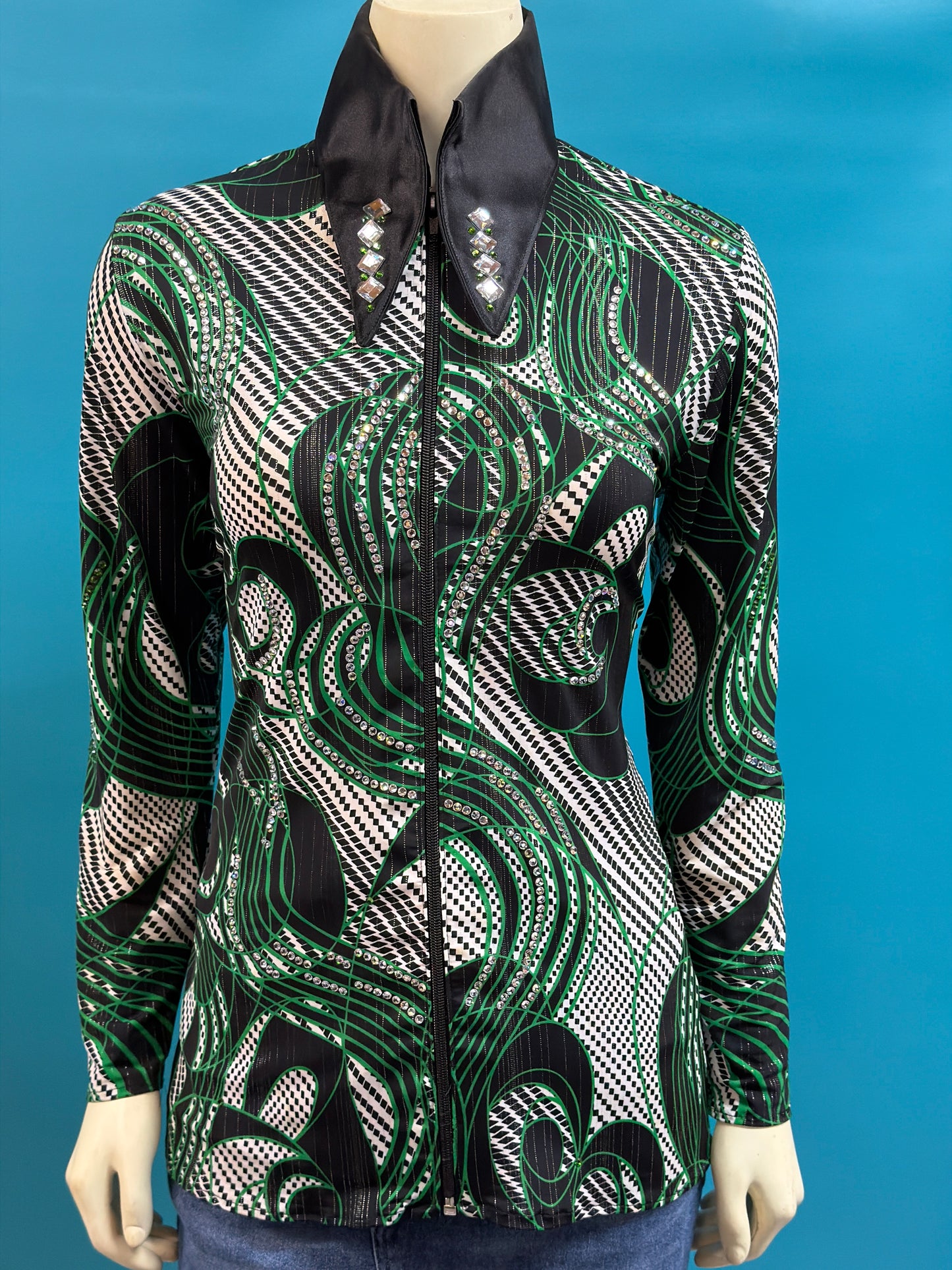 black, green & white  show shirt